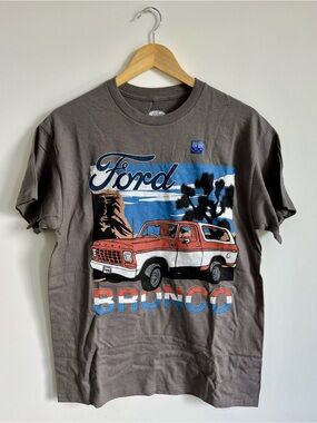 Ford Bronco Graphic T Shirts Green & Gray Truck Scene Prints Men’s Size M